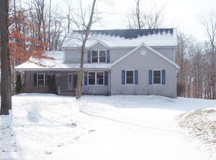 17365 Barnstable Rd, Middlefield, OH 44062
