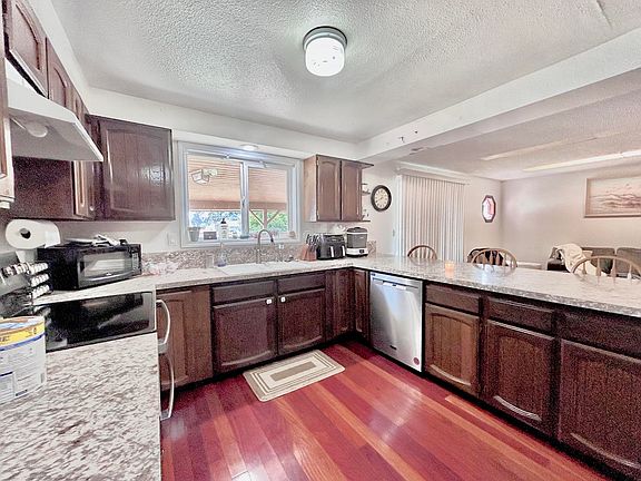 5th image of 2435 Lindley Way