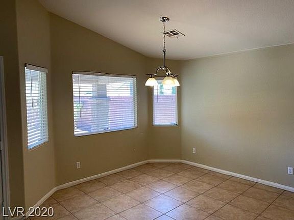 5th image of 3858 Greenfield Lakes St