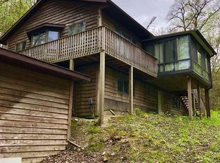 2602 Grouse Valley Rd, Decorah, IA 52101