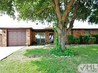 215 Tejas Dr, Red Oak, TX 75154