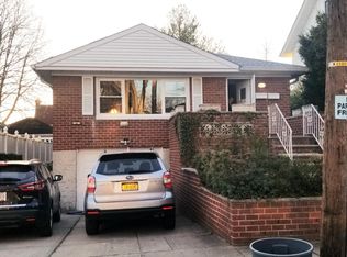 4020 166th St, Flushing, NY 11358