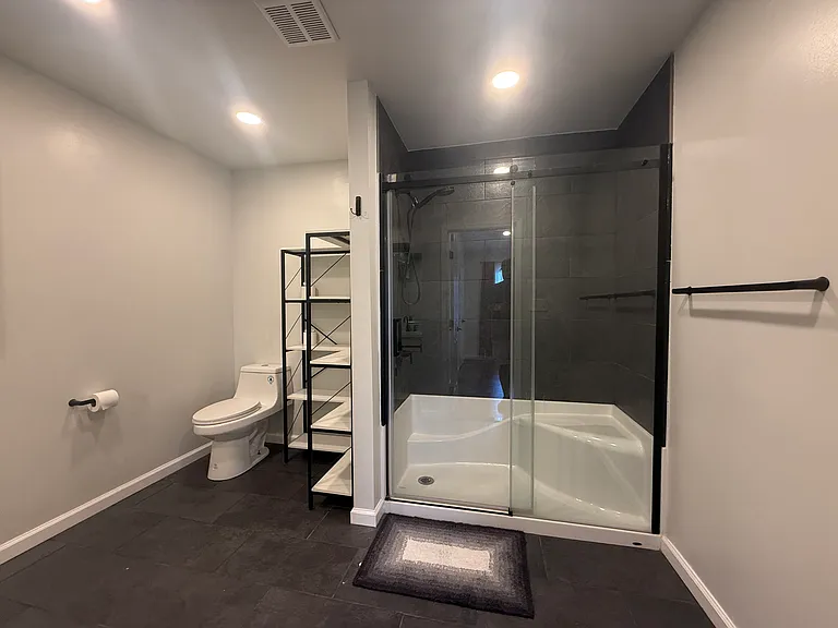 1319 Mohr Cir — Photo 17