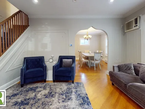 4010 Quentin Road image 3 of 13