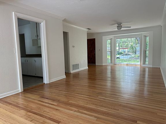 4th image of 523 Ramona Ln