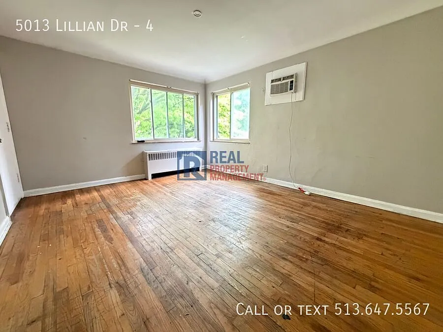 Cozy 1 BR with Hardwood Floors — Photo 3