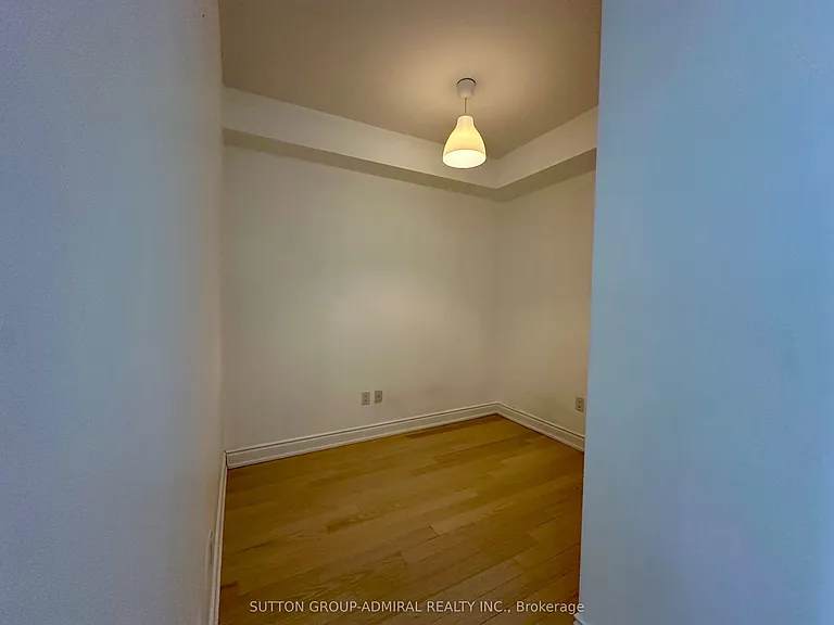 388 Yonge St #6016 — Photo 15