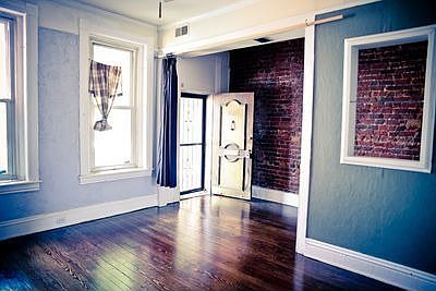 2nd image of 1605 W Main St
