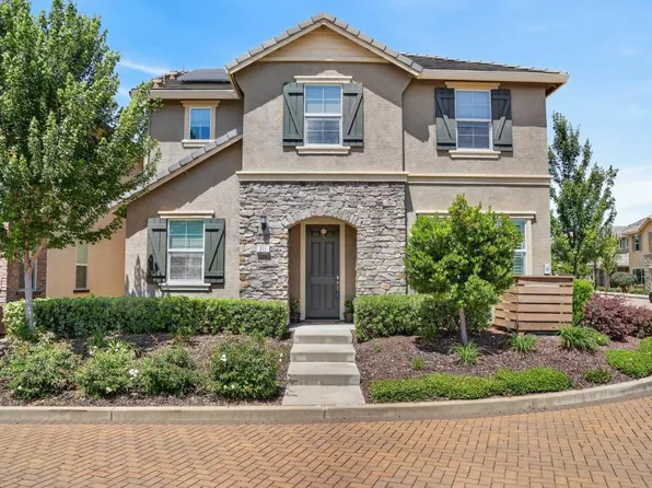 211 Rochdale St, Roseville, CA 95661