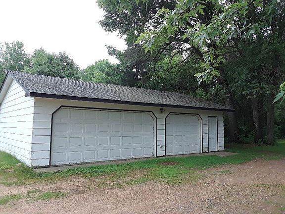 3rd image of 426 Viking Blvd NE