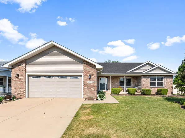 453 Prince Valiant Ln, Bourbonnais, IL 60914