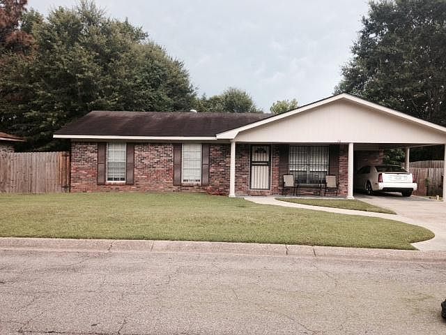 1st image of 10 Brantley Dr