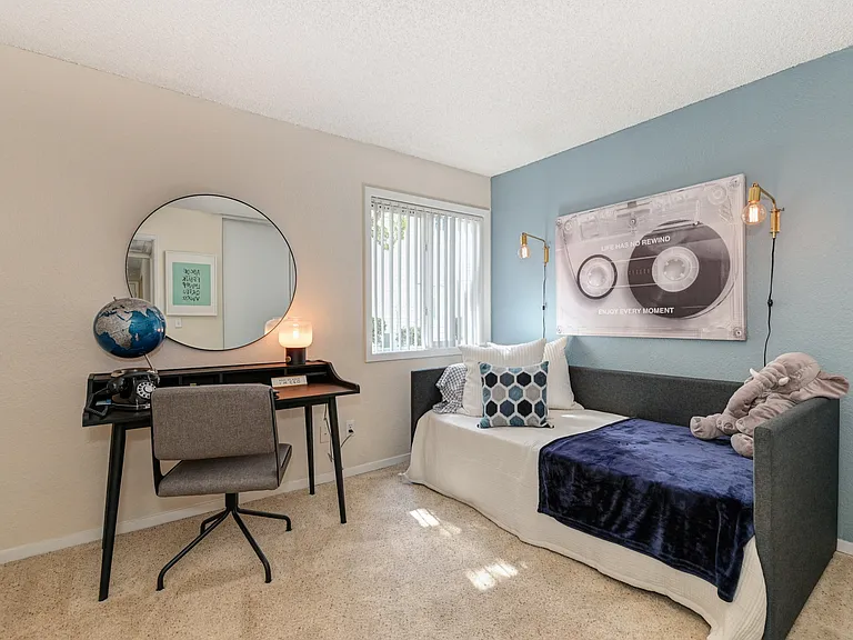 Model Bedroom