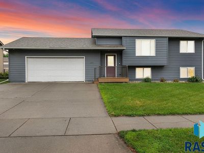 4004 S Klein Ave, Sioux Falls, SD, 57106