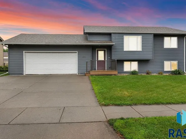 4004 S Klein Ave, Sioux Falls, SD 57106