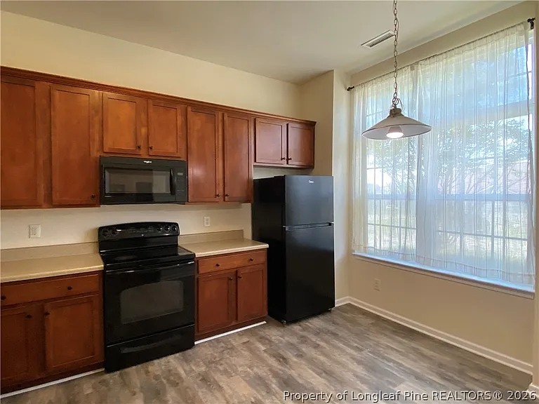 233 Palace Green Ln — Photo 3
