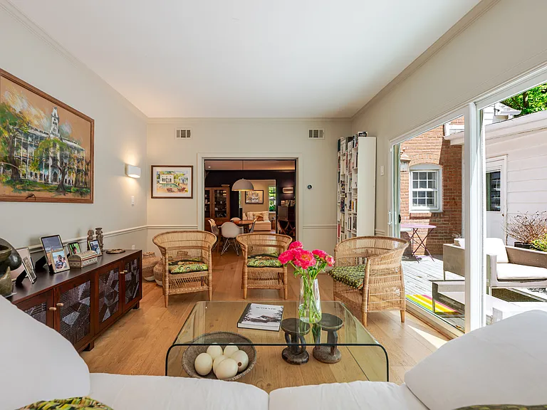 4612 Sedgwick St NW — Photo 3