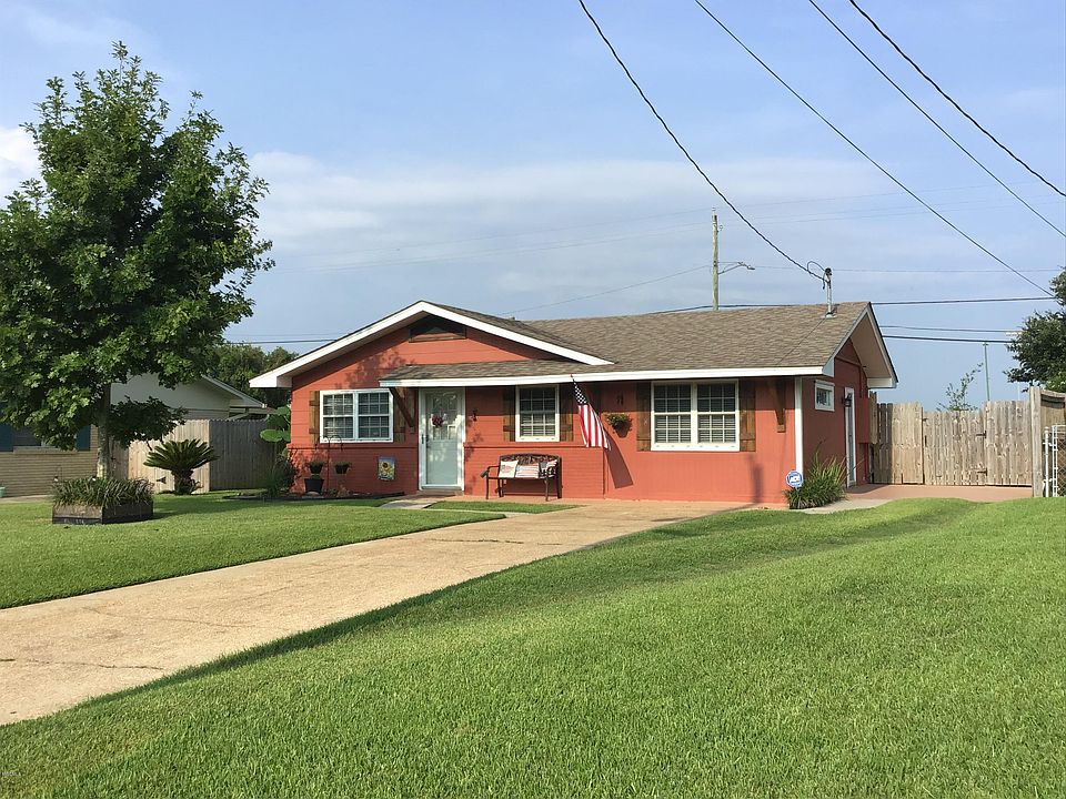1st image of 427 McGuire Cir