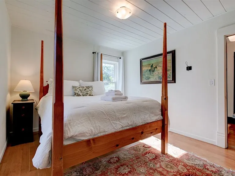 20600 NW Kings Grade Rd — Photo 12