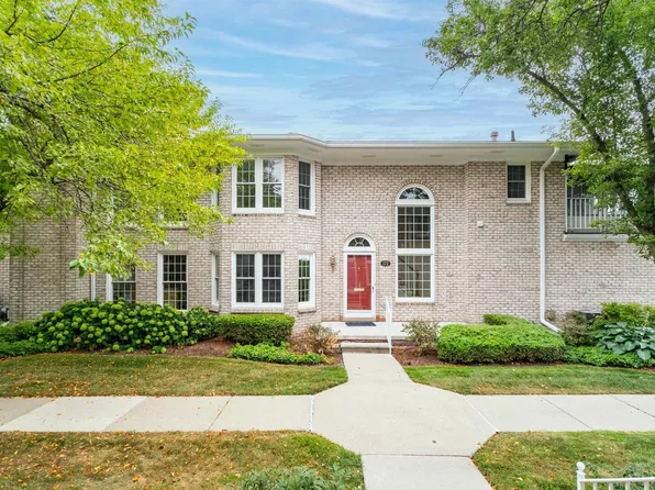172 Windwood Pointe, Saint Clair Shores, MI 48080