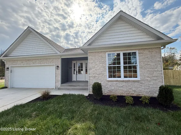 8213 Roseborough Rd, Louisville, KY 40228