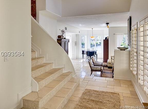 3rd image of 20865 NE 30th Pl