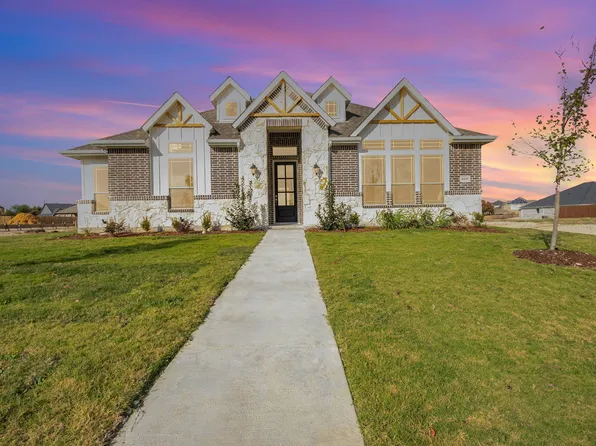 1917 Barrix Ln, Desoto, TX 75115