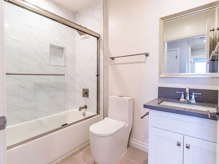 1737 S Longwood Ave — Photo 50