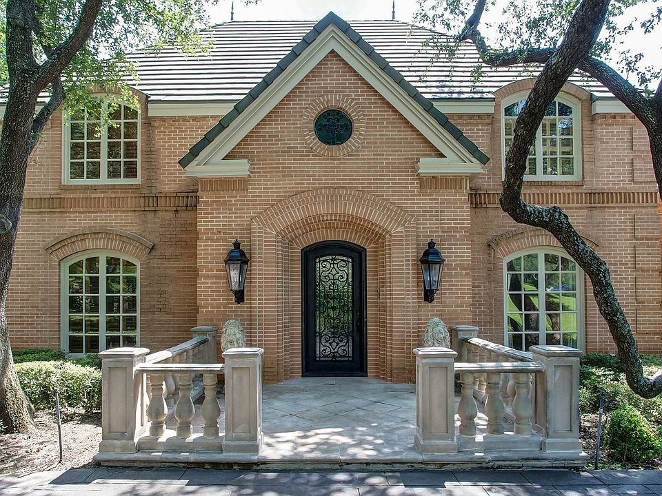 1st image of 2016 Deepdale Dr