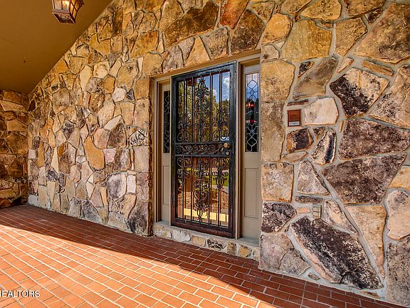 5th image of 3701 Rivertrace Ln