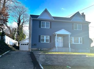 97 Coles St FLOOR 1, Glen Cove, NY 11542