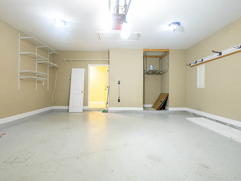 651 Powell Dr NE — Photo 62