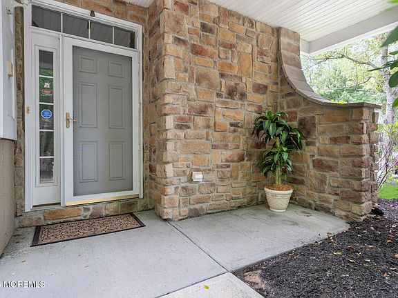 5th image of 73 Windward Drive