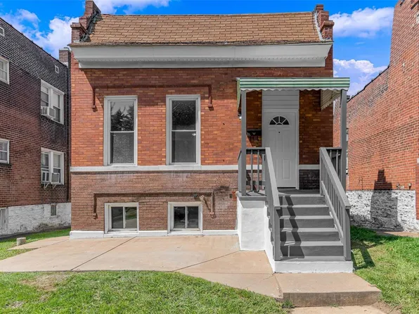 5025 Alaska Ave, Saint Louis, MO 63111