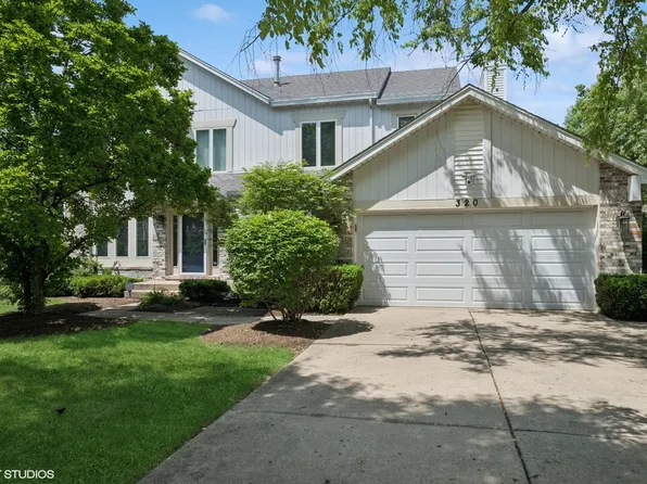 320 Chateau Dr, Buffalo Grove, IL 60089