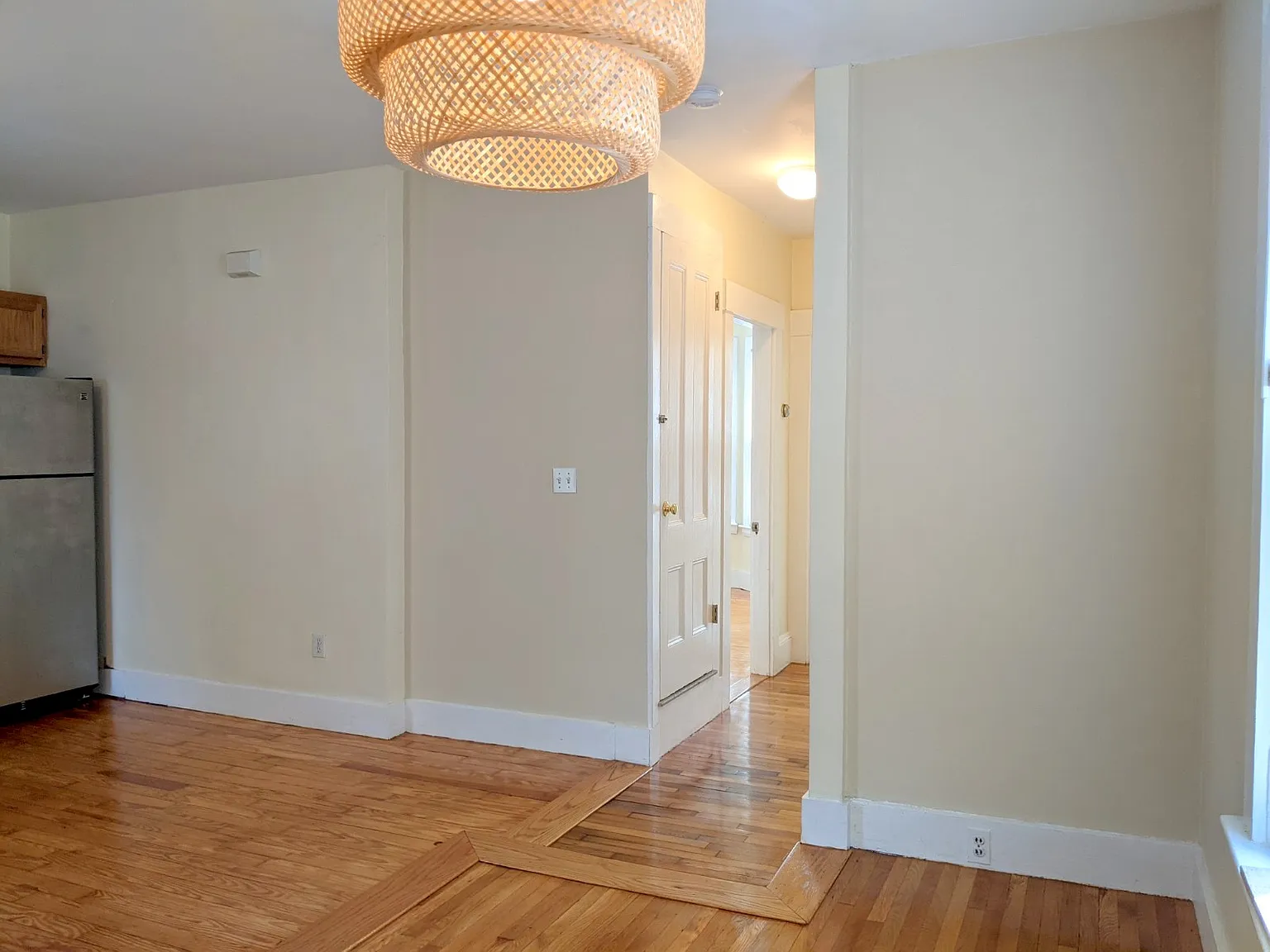 2 bed, 800 sqft, $3,300 — Photo 4