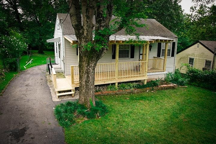 1st image of 2617 Woodyhill Dr #A