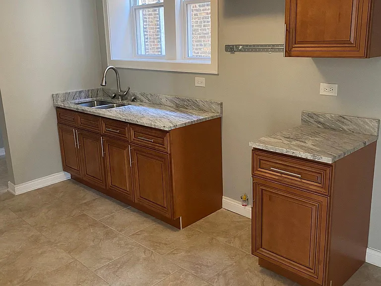 8010 S Drexel Ave #1 — Photo 4