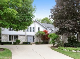 142 W Saint Andrews Ln, Deerfield, IL 60015