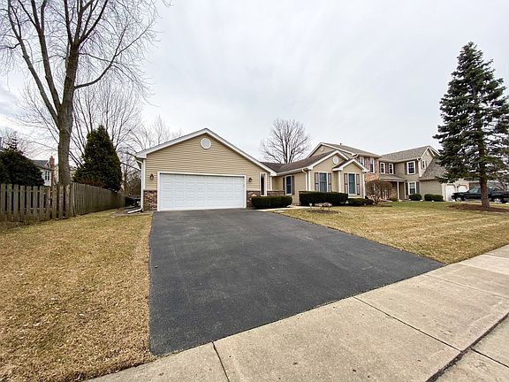 2nd image of 427 Kenilworth Dr