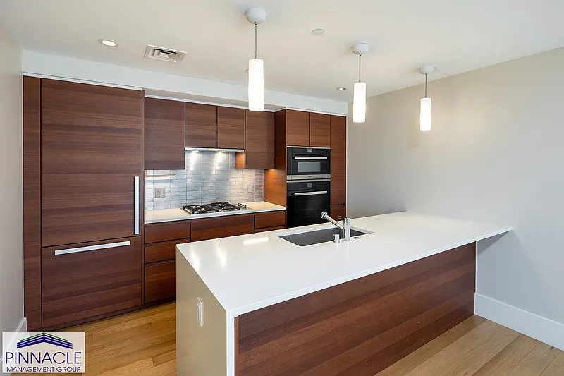 1 bed, 1.0 bath, 726 sqft, $4,500 — Photo 1