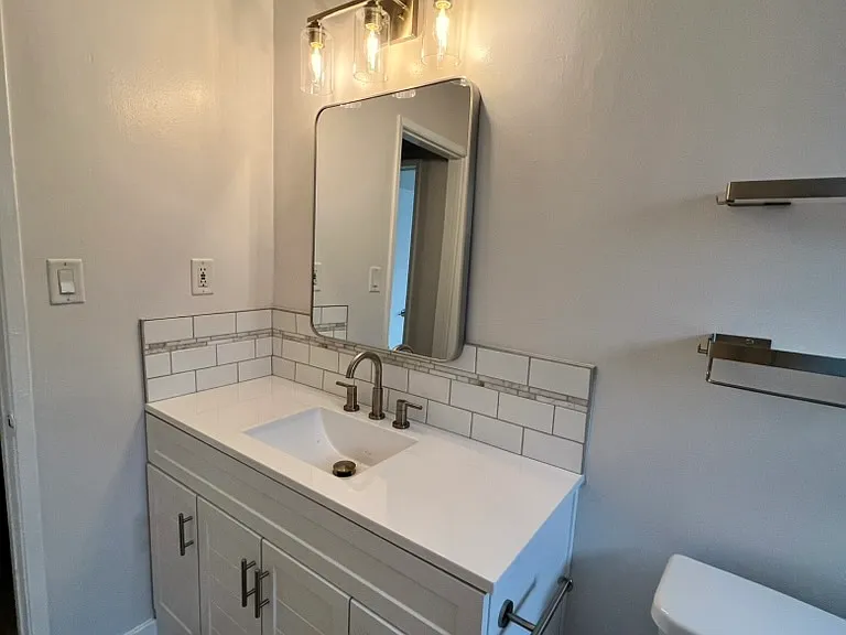 726 N Alfred St #6 — Photo 7