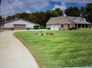 5571 Windy Hollow Rd, Owensboro, KY 42301