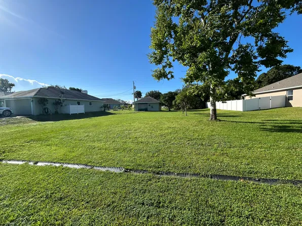 5201 NW North Macedo Boulevard, Port St Lucie, FL 34983