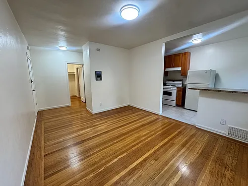 530 Grove St #1 Photo 1
