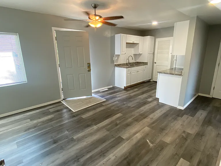 944 W Moreno Ave #2 — Photo 4