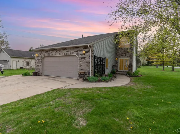 8485 N Gleaner Rd, Freeland, MI 48623