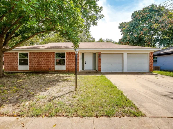 813 Colony Dr, Crowley, TX 76036