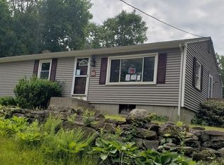 16 Camp Rd, Sturbridge, MA 01518