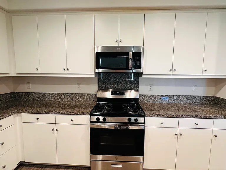 Kitchen cup boards